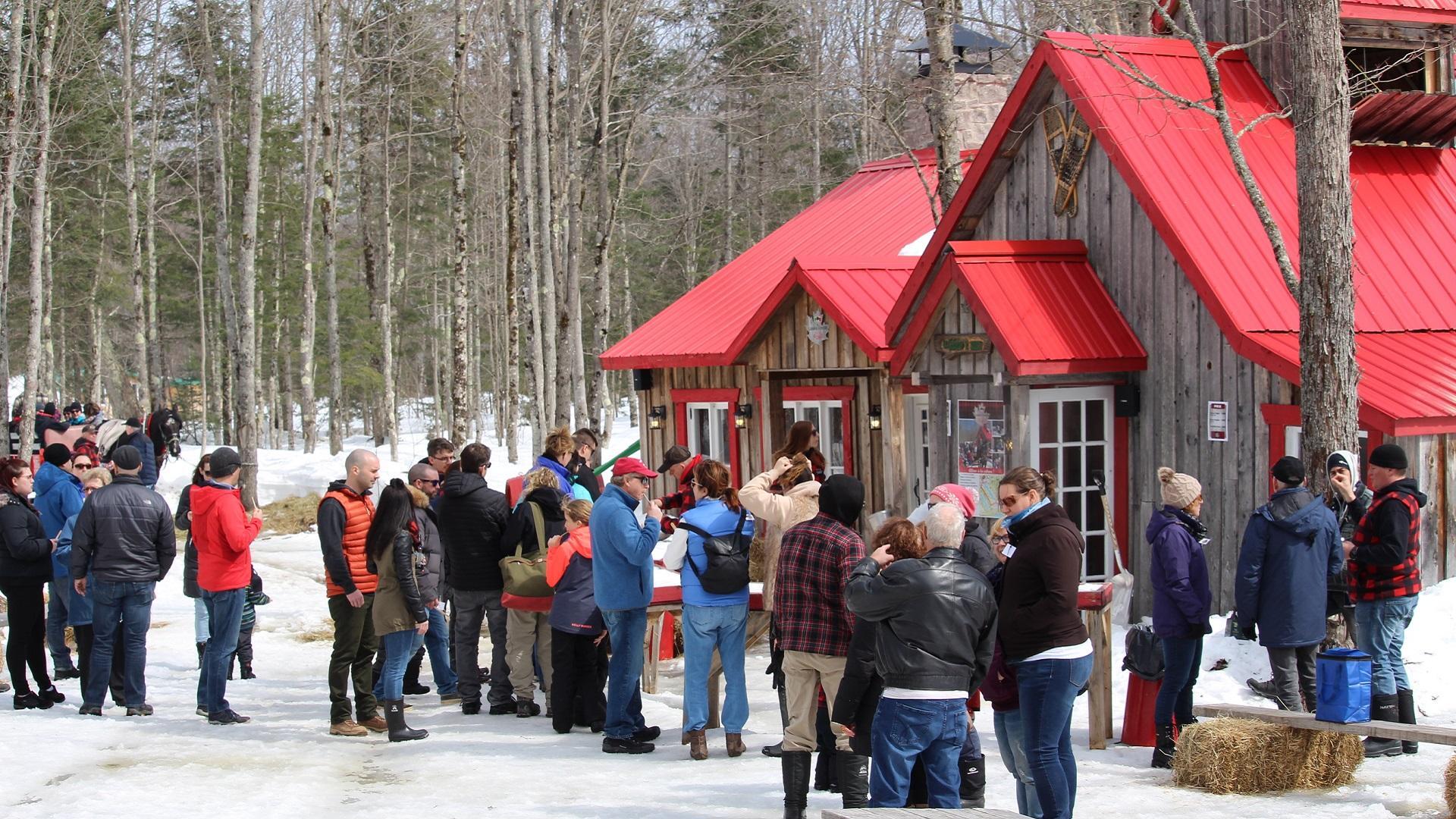 Vivez l'expérience de la cabane à sucre - Au Chalet en Bois Rond